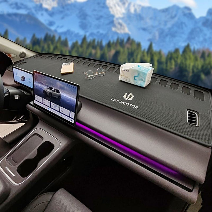 Tapis de tableau de bord en silicone personnalisé pour Leapmotor C10 | Housse de tableau de bord antidérapante