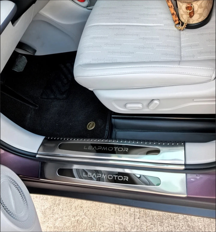 Türschwellenschutz aus Edelstahl für Leapmotor
