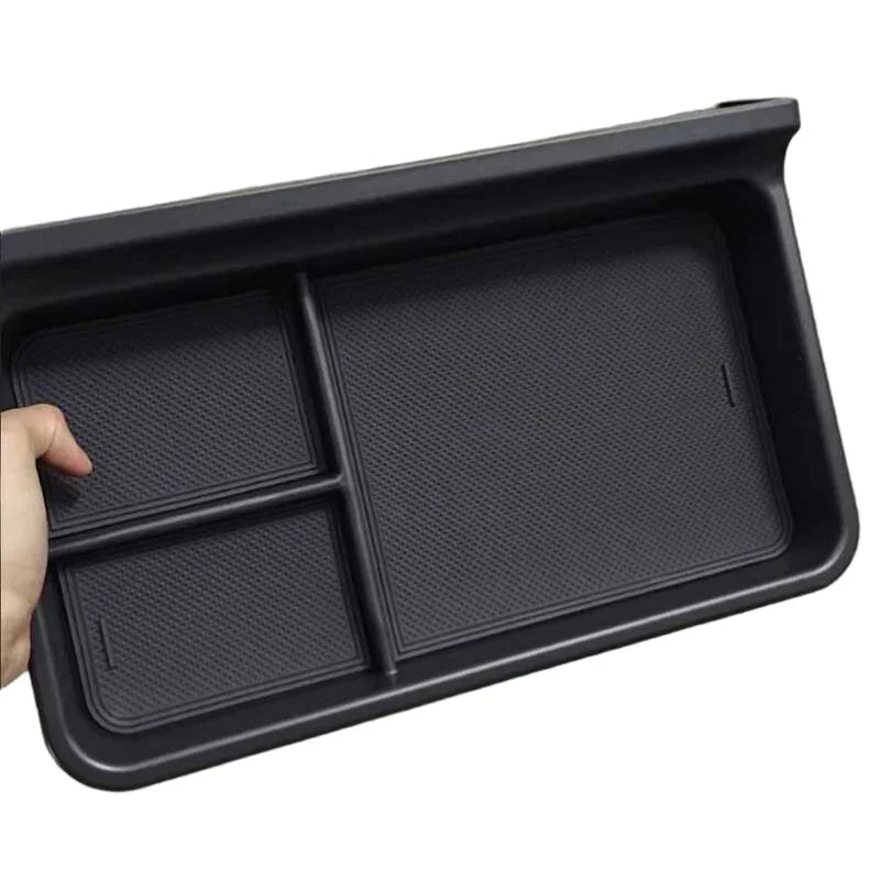 Storage compartment behind the center console screen for Leapmotor C10 - COSYEV