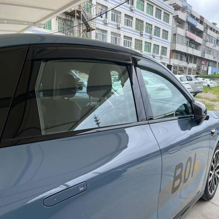 Komplett schwarzer Fenster-Windabweiser für Leapmotor