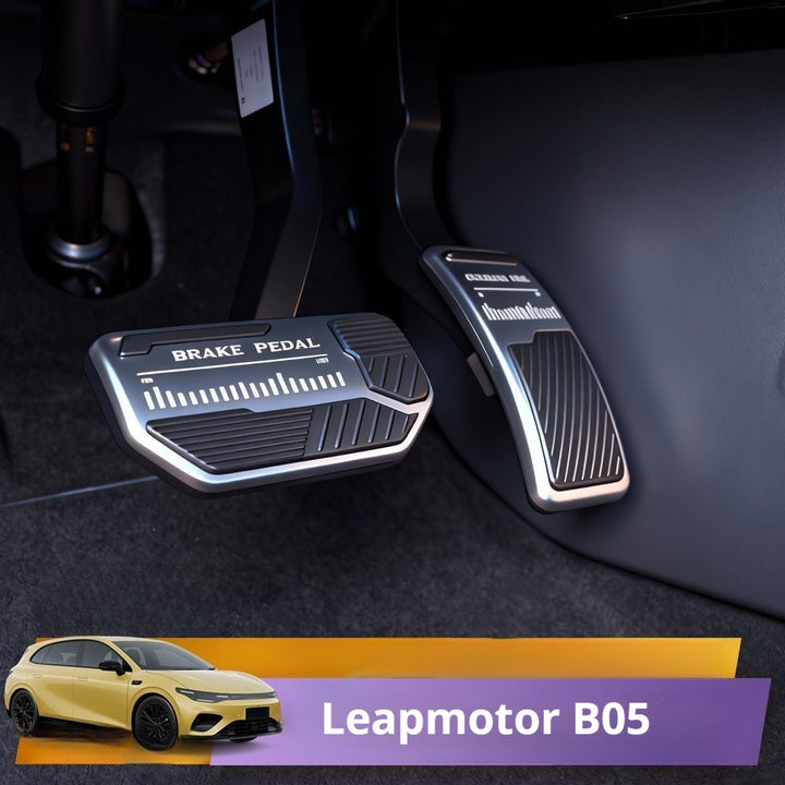 Throttle and brake pedals for Leapmotor B05