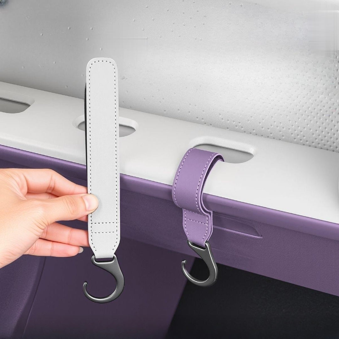 Passenger Side Leather Hook for Leapmotor B10