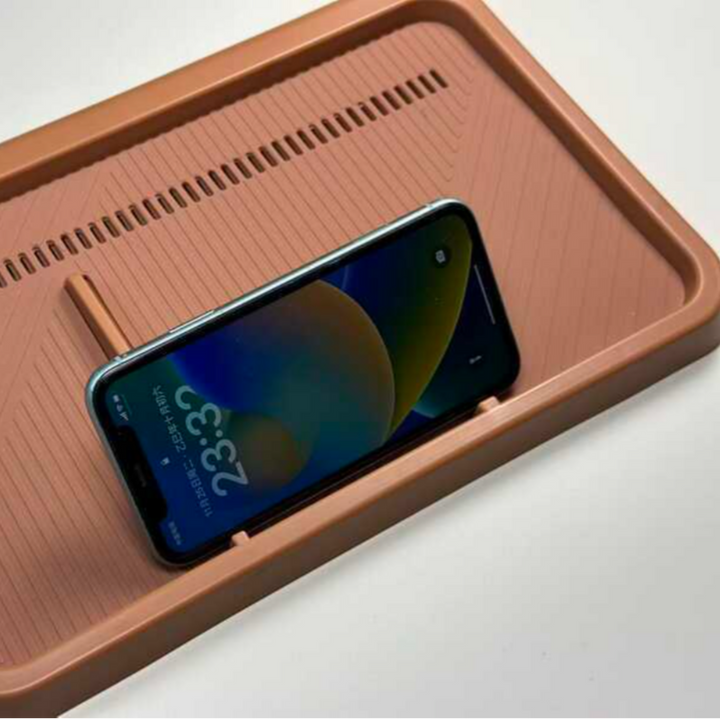 Leapmotor C10 Co-Pilot Armrest Table – Seamless Air Vent Design with Scratch-Resistant Protection