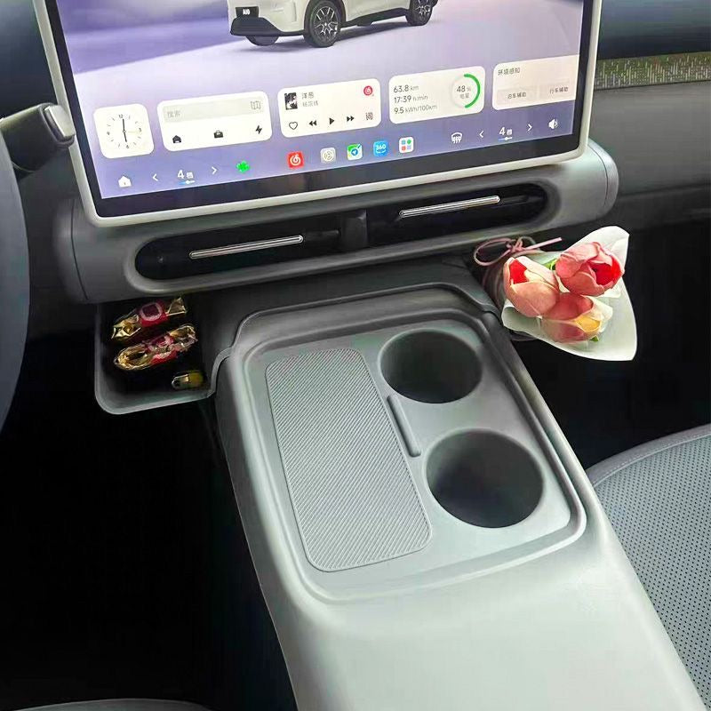 Caja de almacenamiento debajo de la pantalla de navegación para Leapmotor B03X
