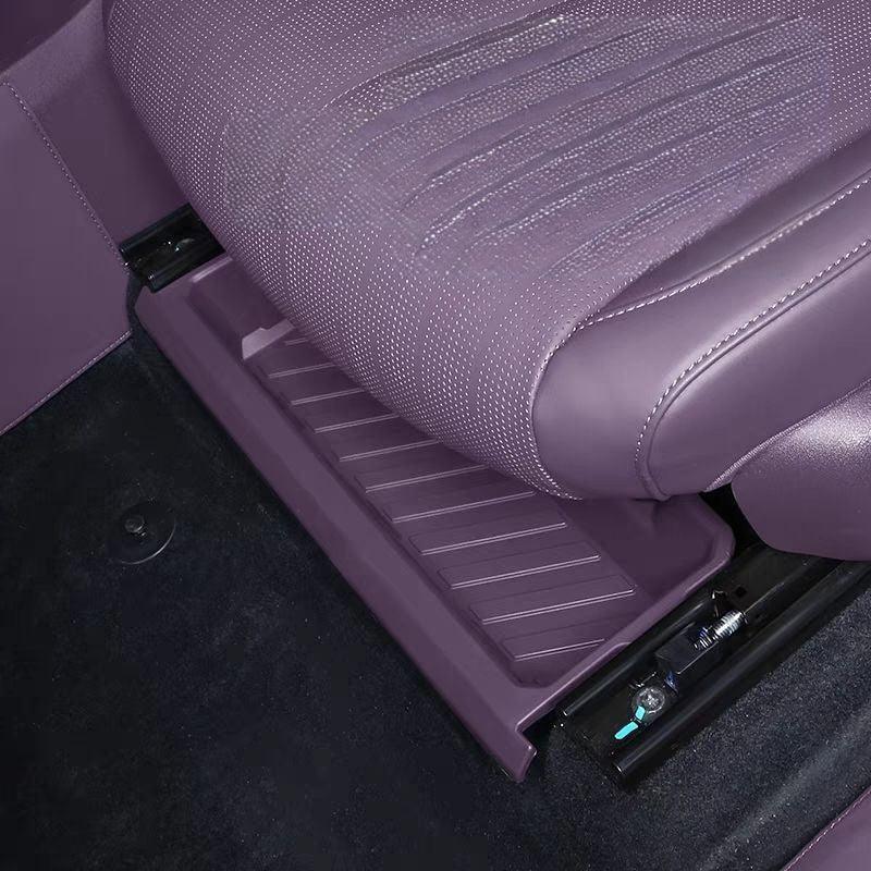 Front underseat storage box for Leapmotor C10